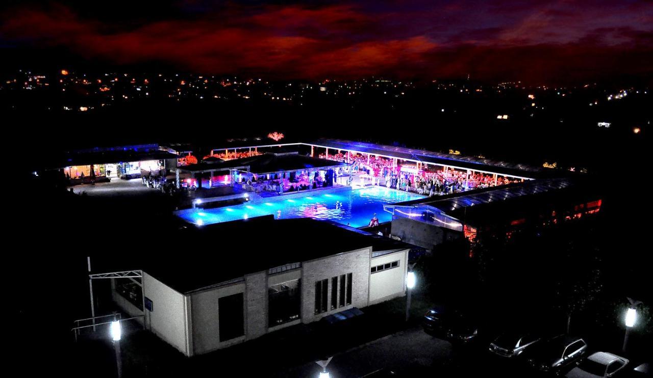 Hotel New Star Skopje Extérieur photo