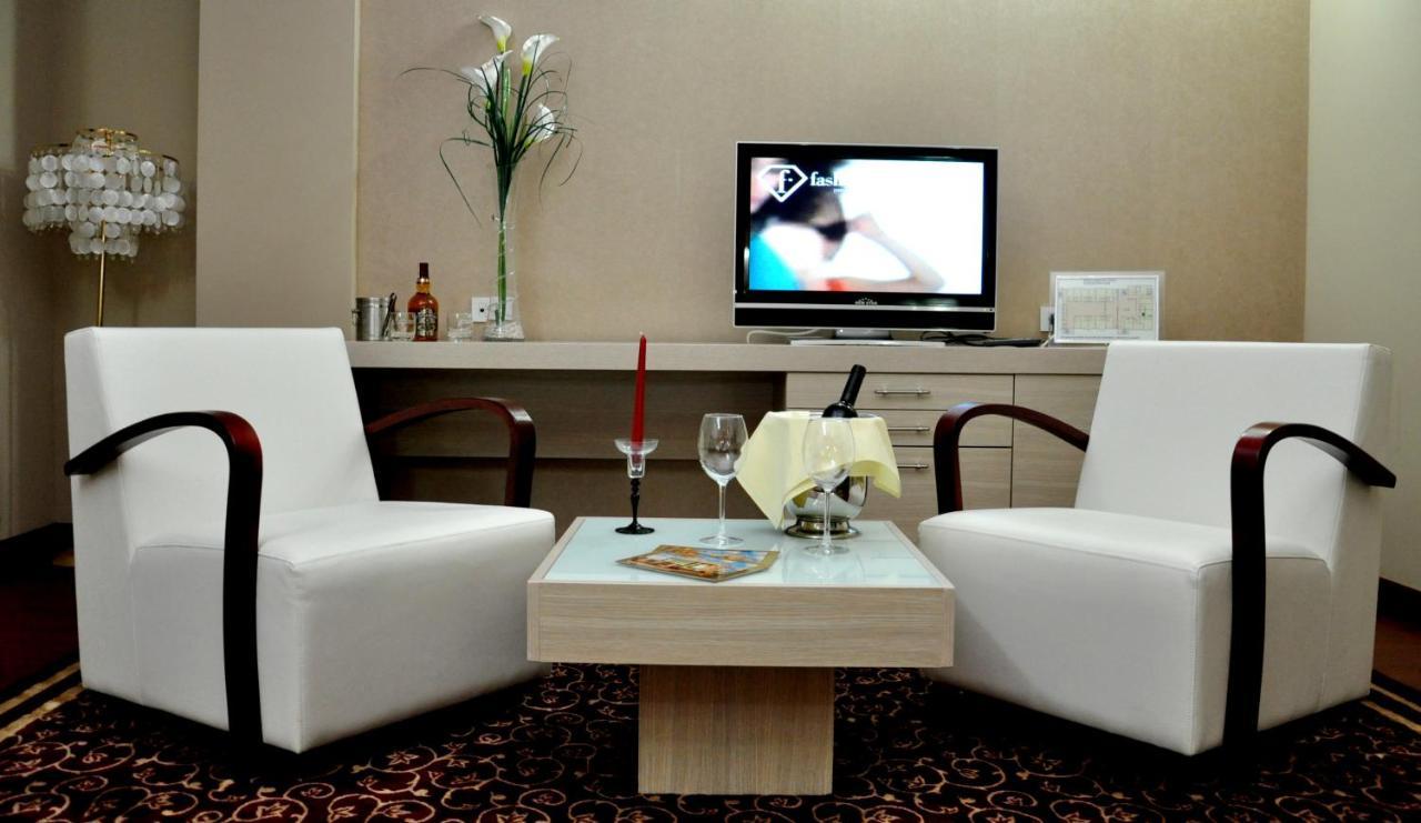 Hotel New Star Skopje Extérieur photo