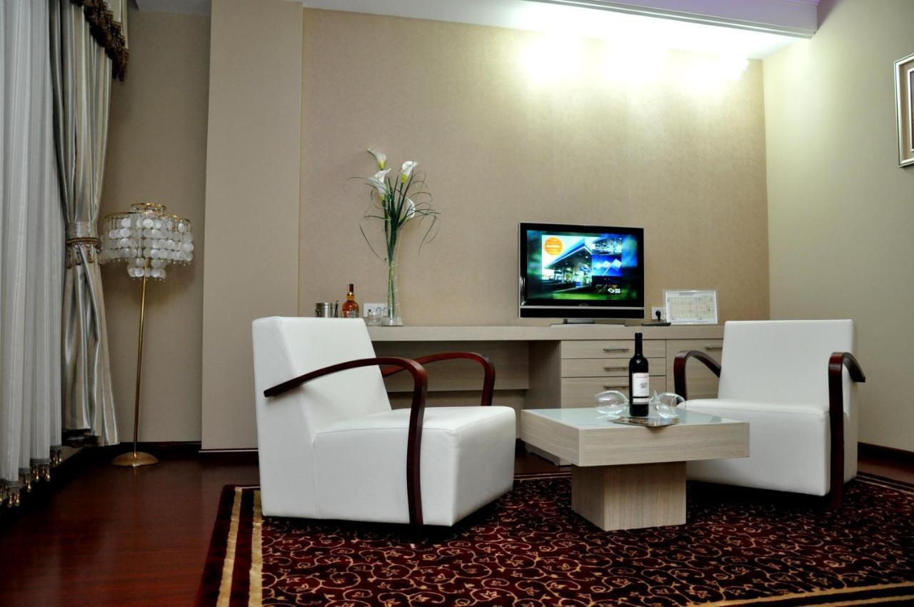 Hotel New Star Skopje Extérieur photo
