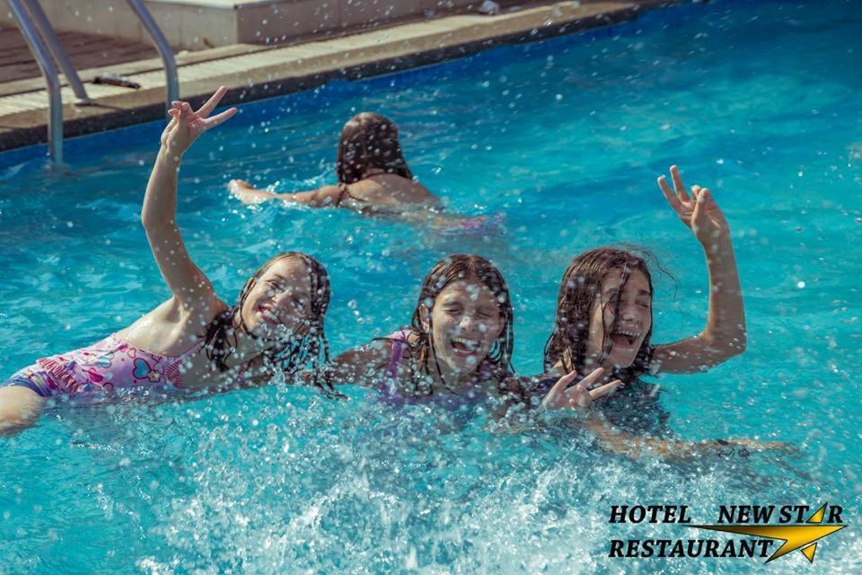 Hotel New Star Skopje Extérieur photo